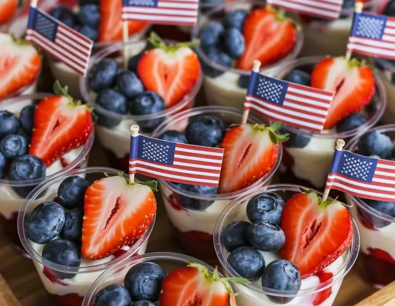 Fourth of July Dessert Cups Under 5 Ingredients | Easy Patriotic Party Food Idea